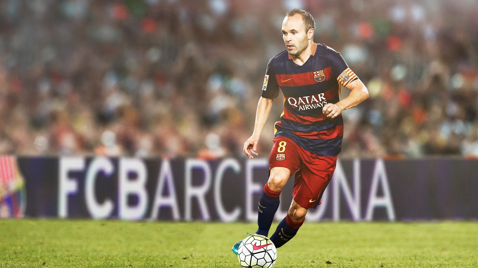 冰湖风筝滑雪赛 风力助推下选手滑行距离惊人